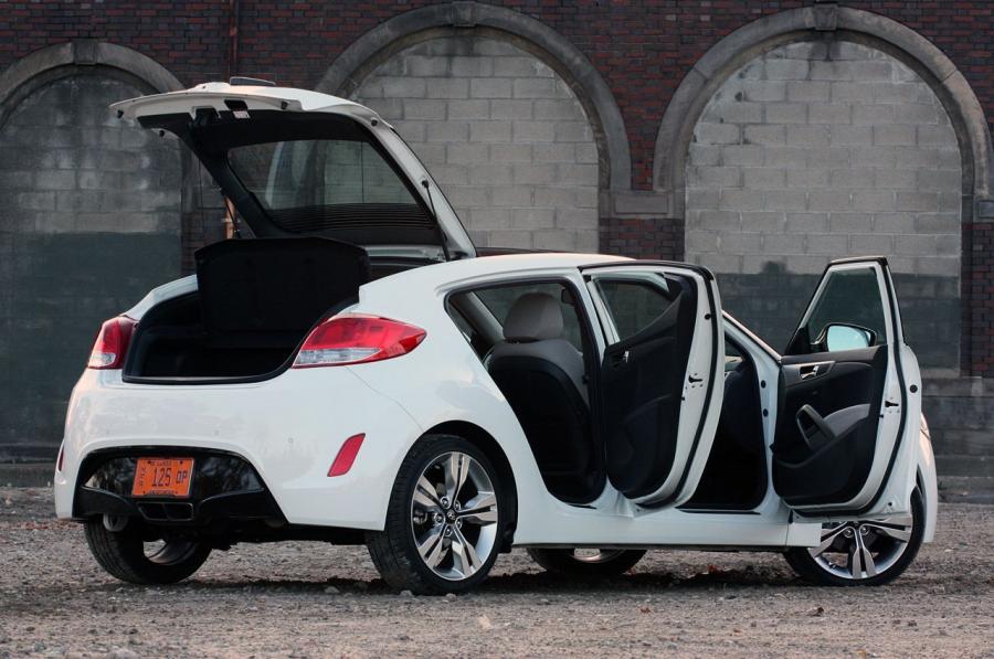  Hyundai Veloster 2011 года  (фото 103 из 184)